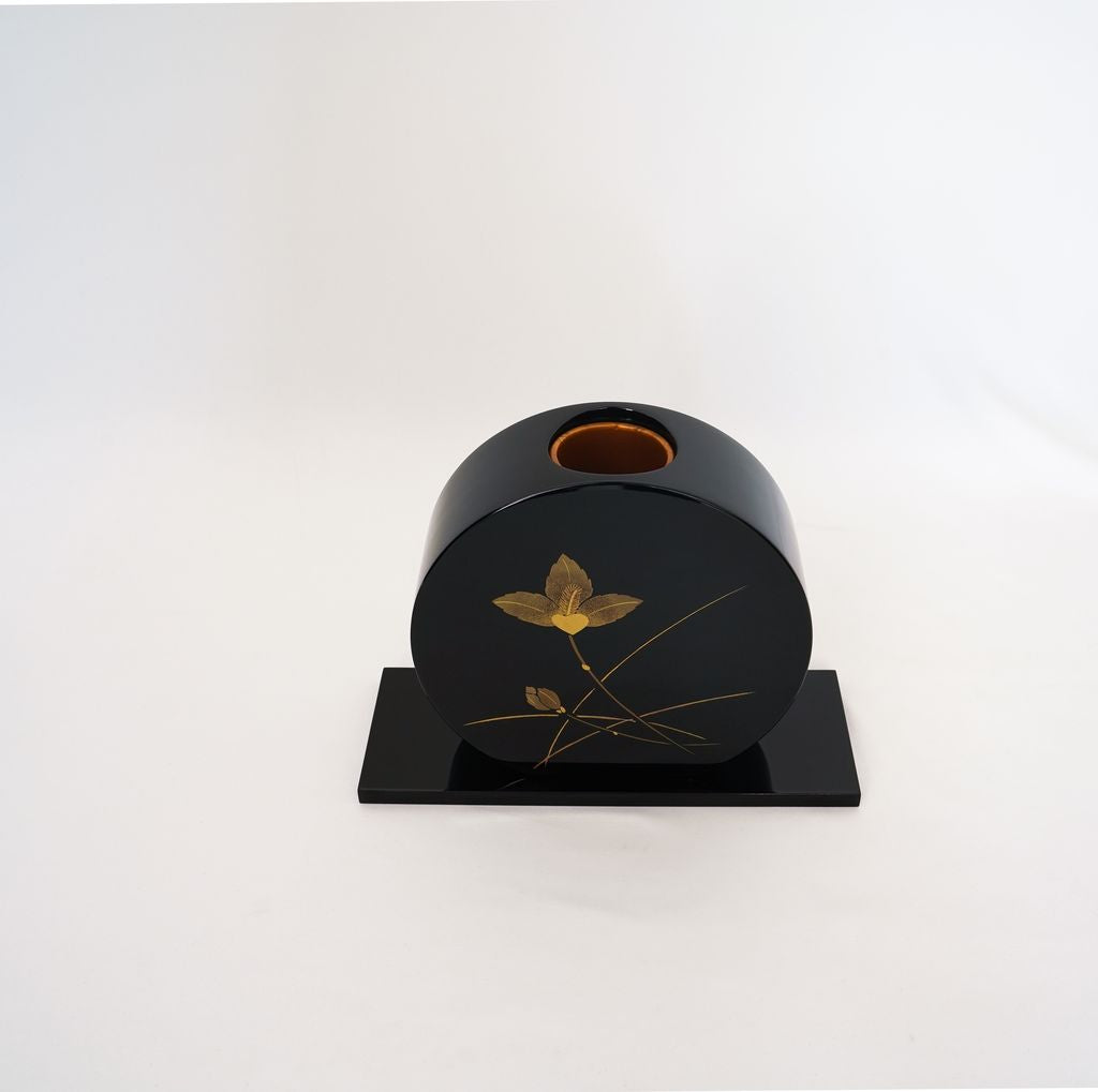 Lacquerware Vase "Chloranthus japonicus" Round Hanashizuka