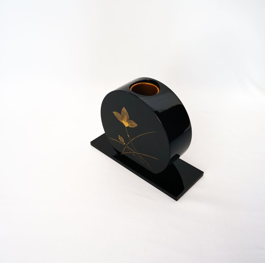Lacquerware Vase "Chloranthus japonicus" Round Hanashizuka