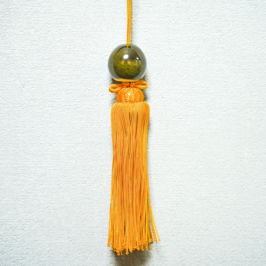 Weight of Hanging Scroll "Dark green balls"