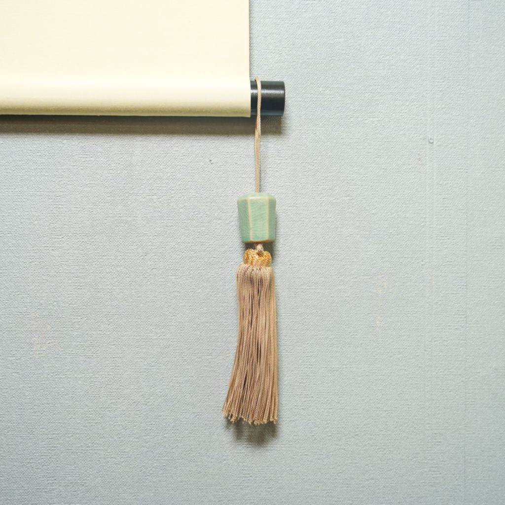 Weight of Hanging Scroll "Celadon hexagon"