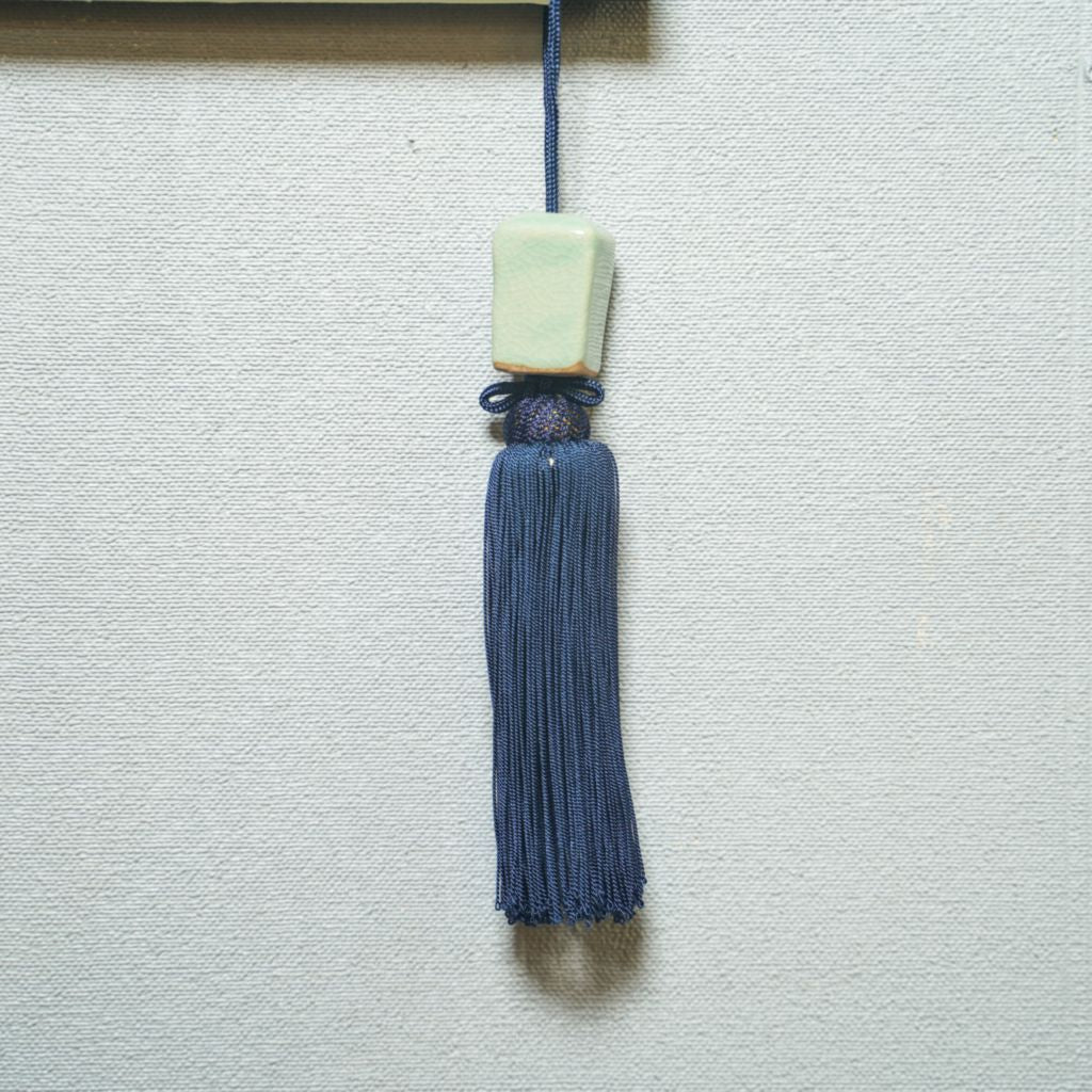 Weight of Hanging Scroll "Celadon square"