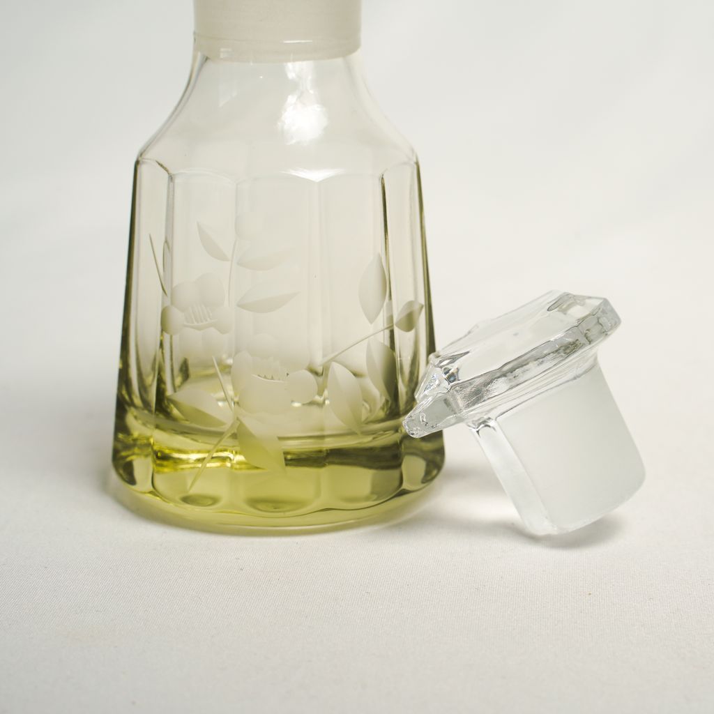 Edo Kiriko Glass Soy Sauce Vessel “Camellia”