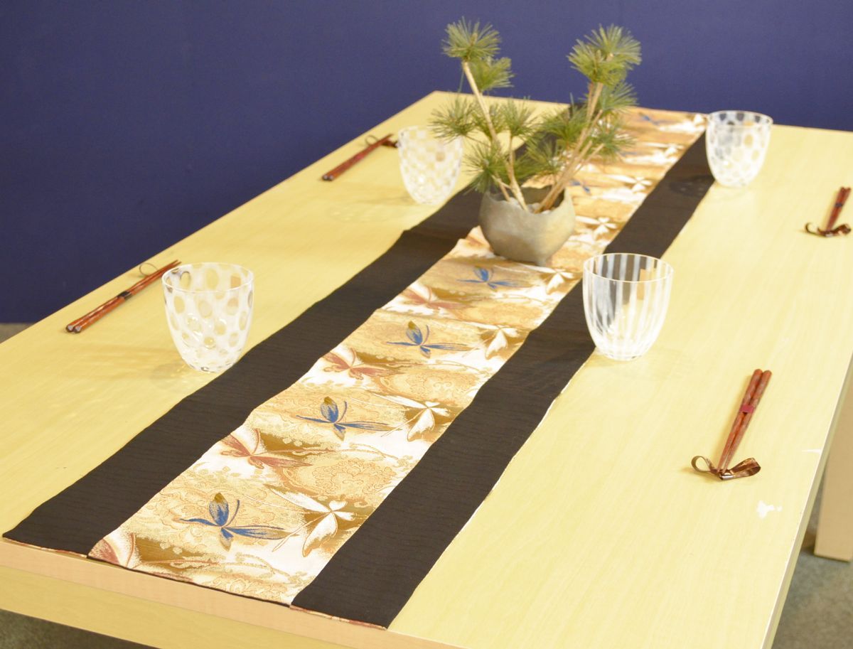 Gold brocade Table runner “Butterfly” (Width 30cm / Length 200, 150, 75 cm)