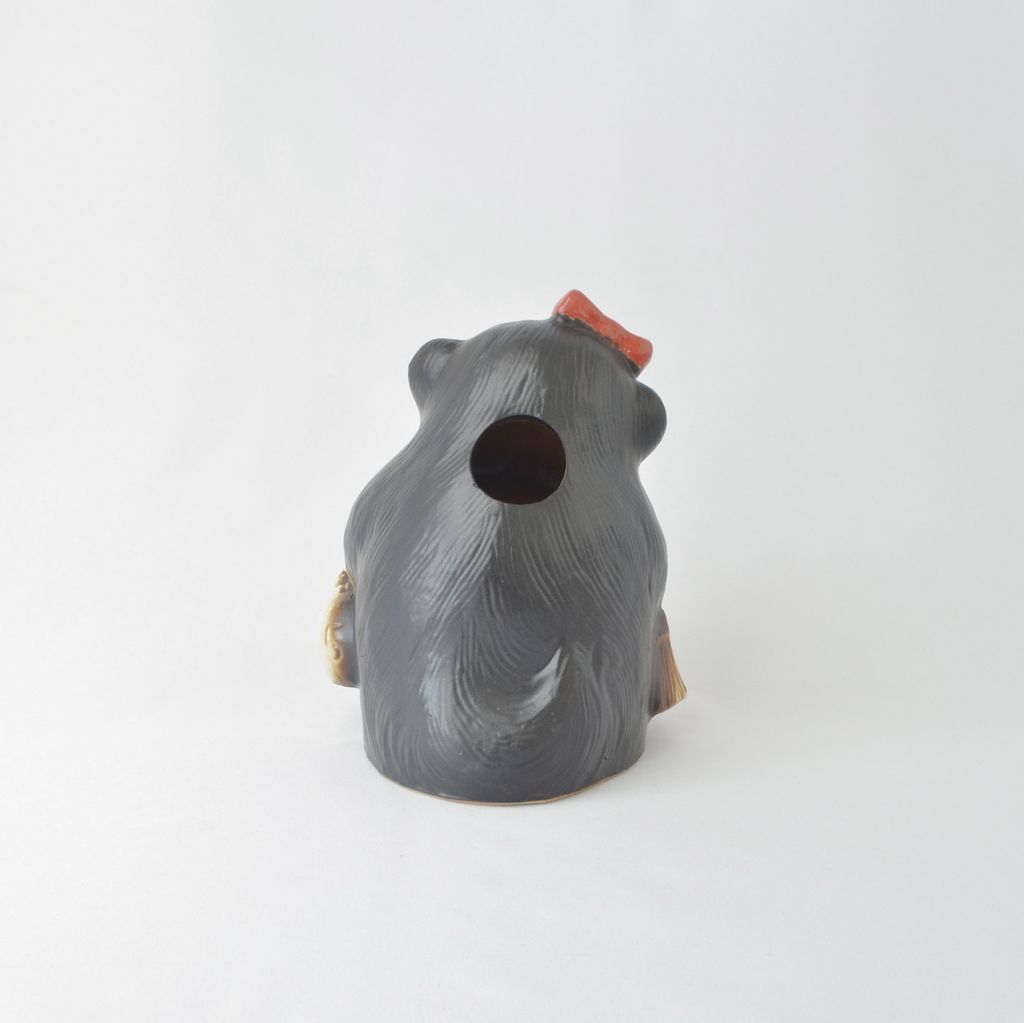 Shigaraki ware Raccoon-dog Figurine Female