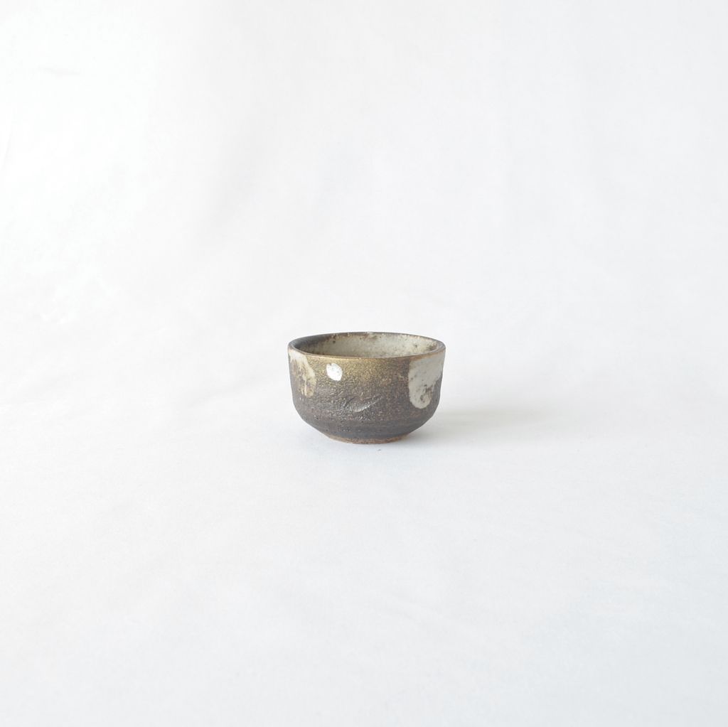 Kiyomizu Ware Sake Vessel and Cups Set "Hana Kagari"