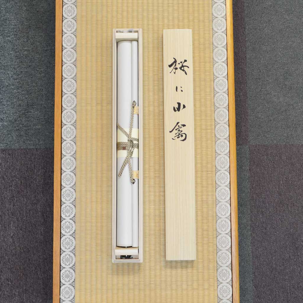 Japanese Hanging Scroll Kakejiku Shizuka Hojo ”Cherry Blossoms with Little Birds”