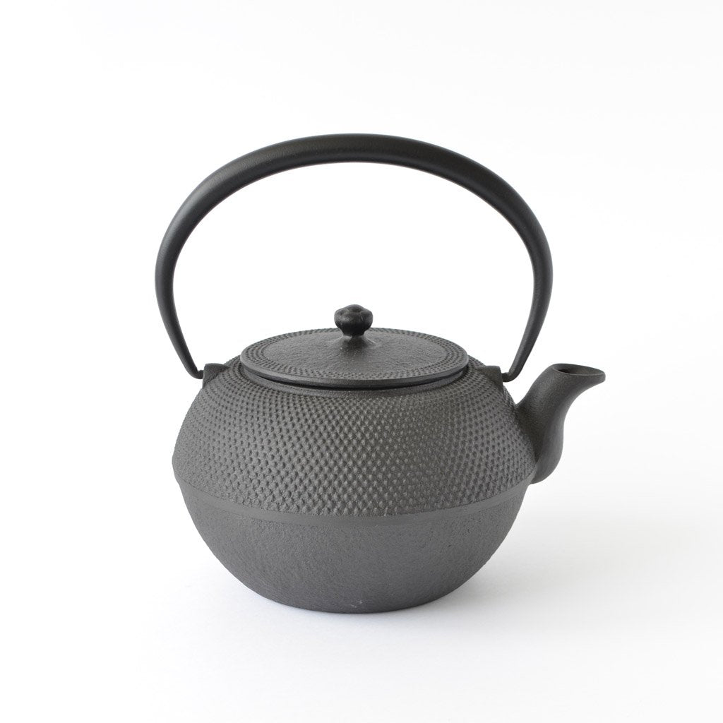 Nambu Ironware Kettle "Maromi Arare 1.0L"