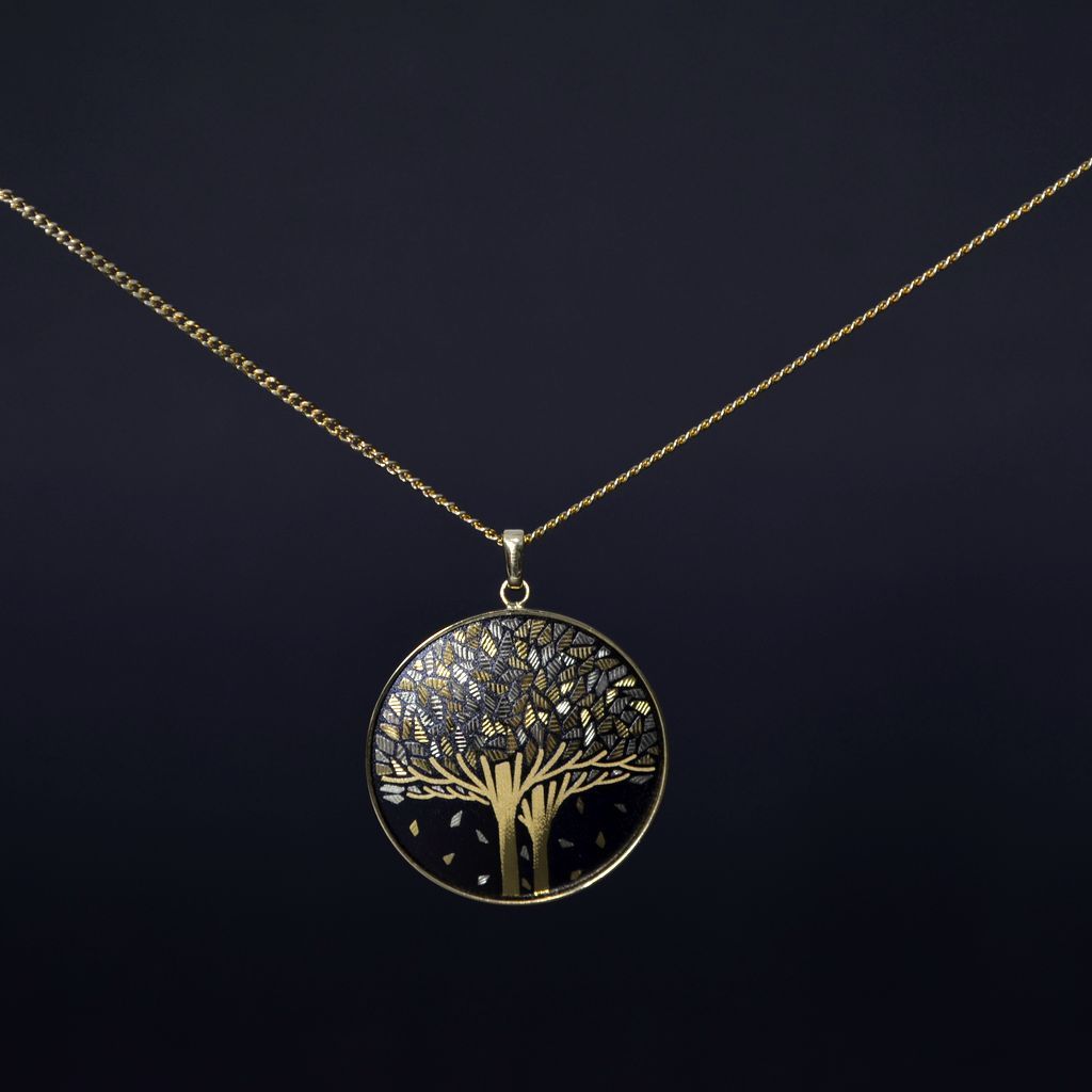 Kyoto Damascene Pendant "Fallen Leaves"– Diameter: 3 cm