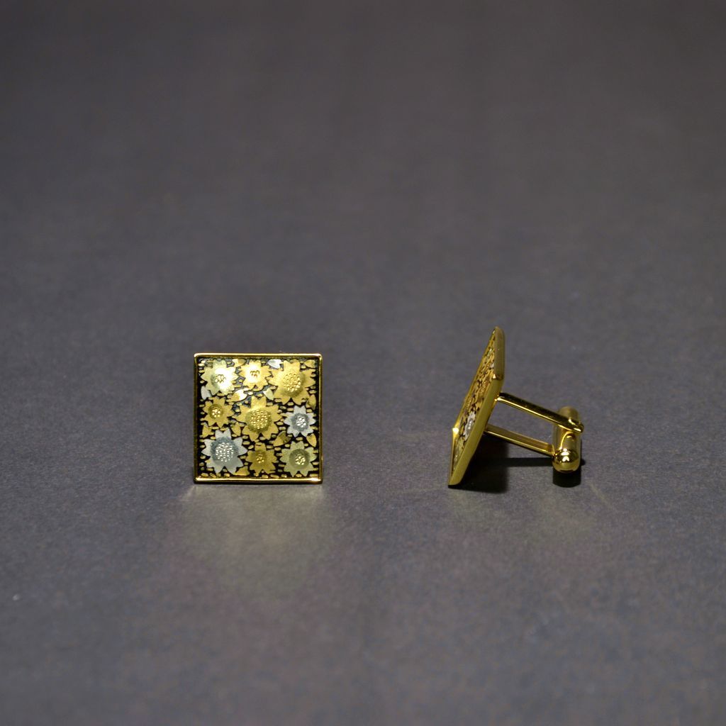 Kyoto Damascene Cufflinks "Fully Covered with Cherry Blossoms" Size : 1.8×1.8 cm