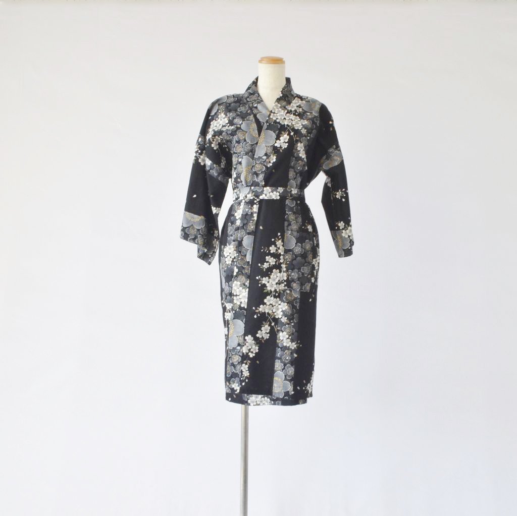 Japanese Kimono Women's Cotton Knee-length "Cherry blossoms"