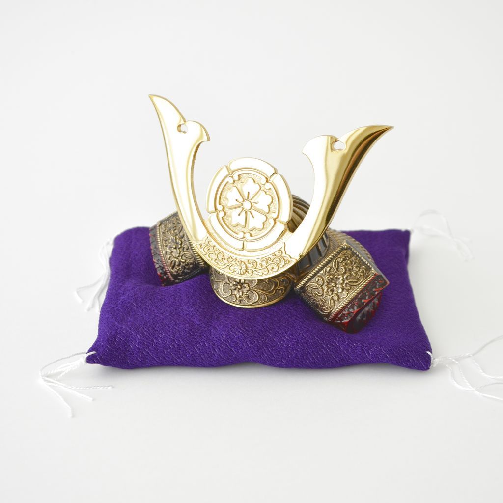 Small helmet "Oda Nobunaga"