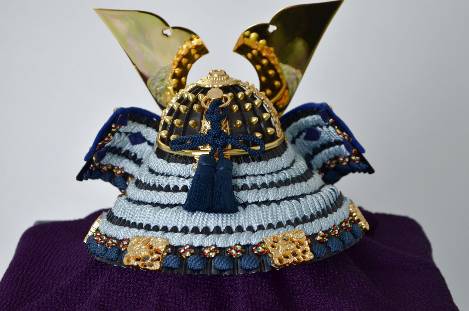 Kyo-Kachuu Kabuto Issui "Blue blaid lacing"