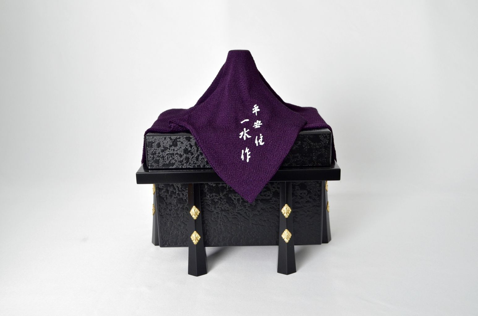 Kyo-Kachuu Kabuto Issui "Blue blaid lacing"