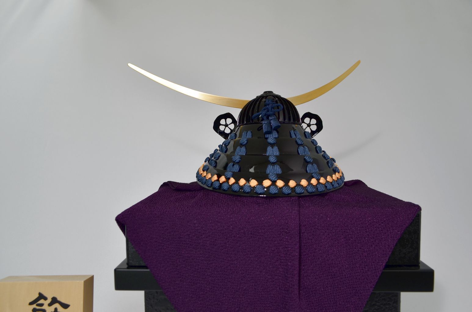 Kyo-Kachuu Kabuto Issui "Crescent moon"