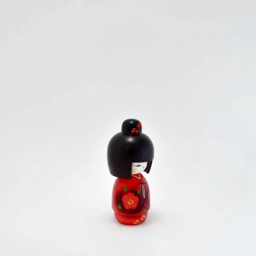Kokeshi doll "Hohoemi (Smile)"