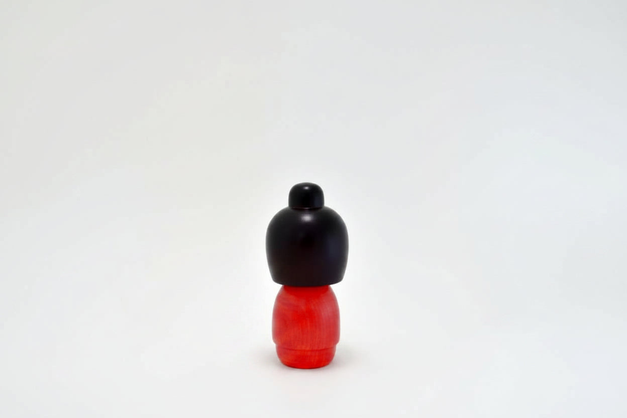 Kokeshi doll "Hohoemi (Smile)"