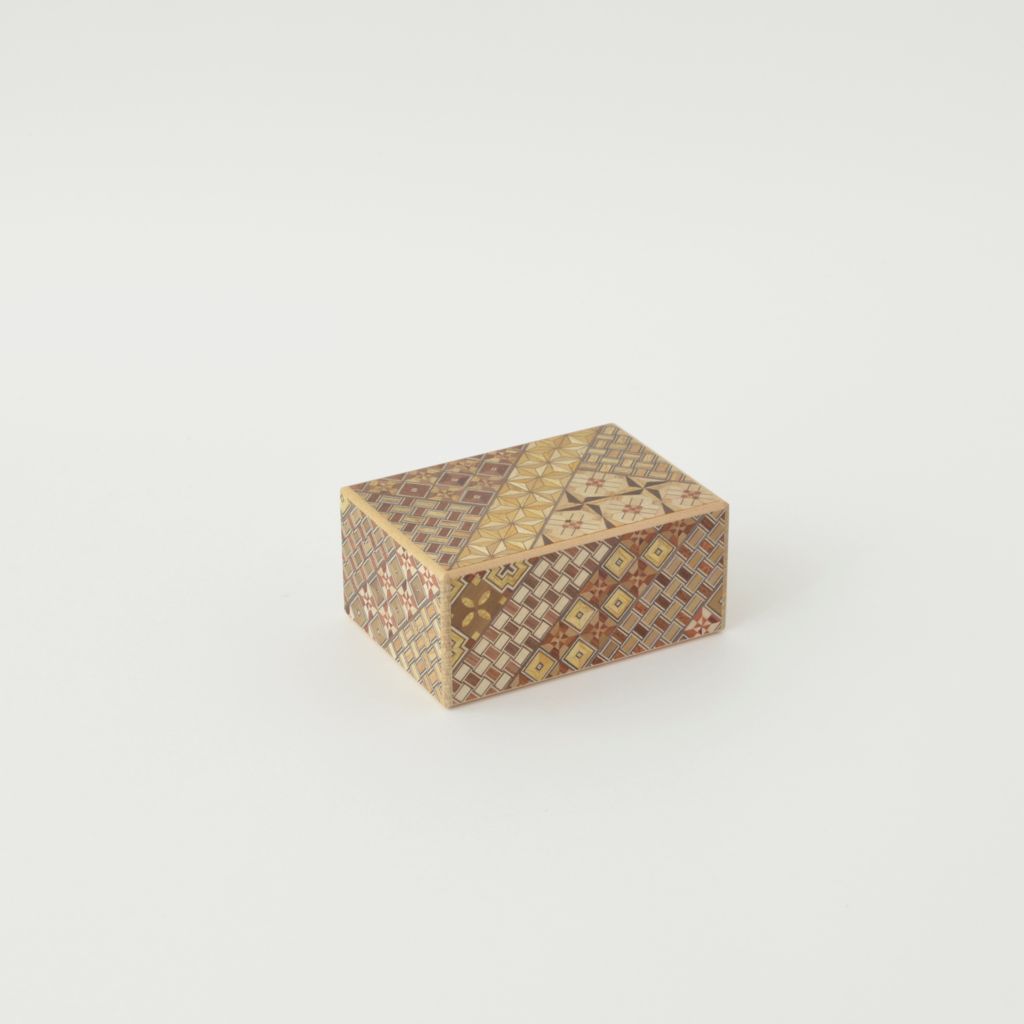 Hakone Yosegi Puzzle Box  "Medium-sized box with 21 steps"