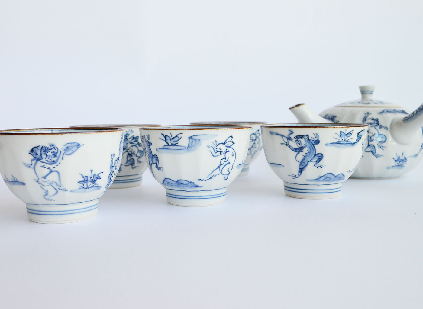 Teapot and cups set (5pcs) Teapot and cups set (5pcs)