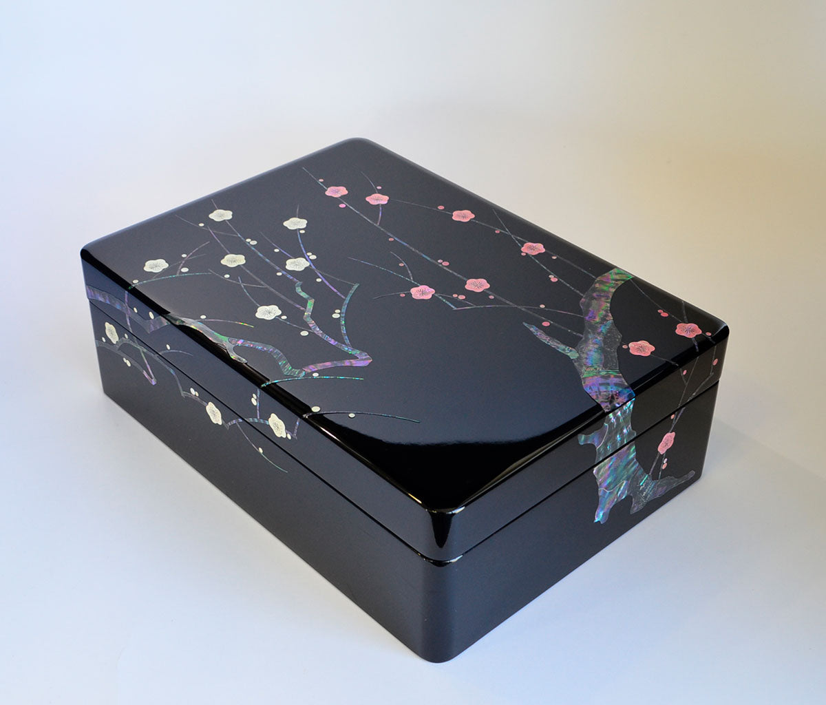 Lacquerware Storage Box with Raden "Ko-Rin Ume (Plum Blossoms)"