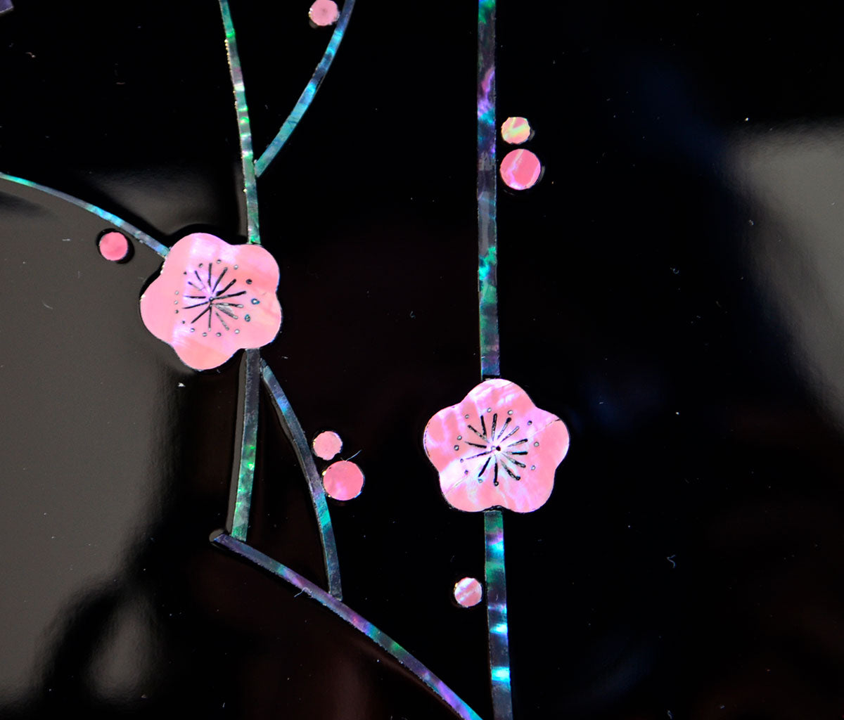 Lacquerware Storage Box with Raden "Ko-Rin Ume (Plum Blossoms)"