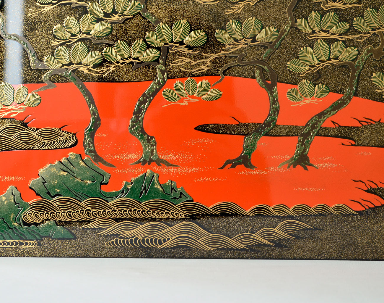 Lacquerware Screen ”January"