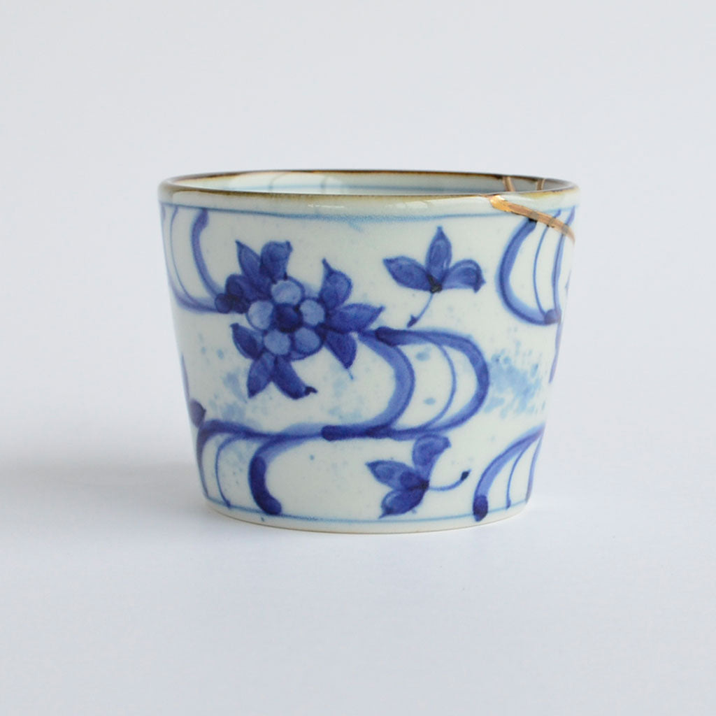 Imari Ware Shoba-choko Cup with Gold Lining "Water Ripple"