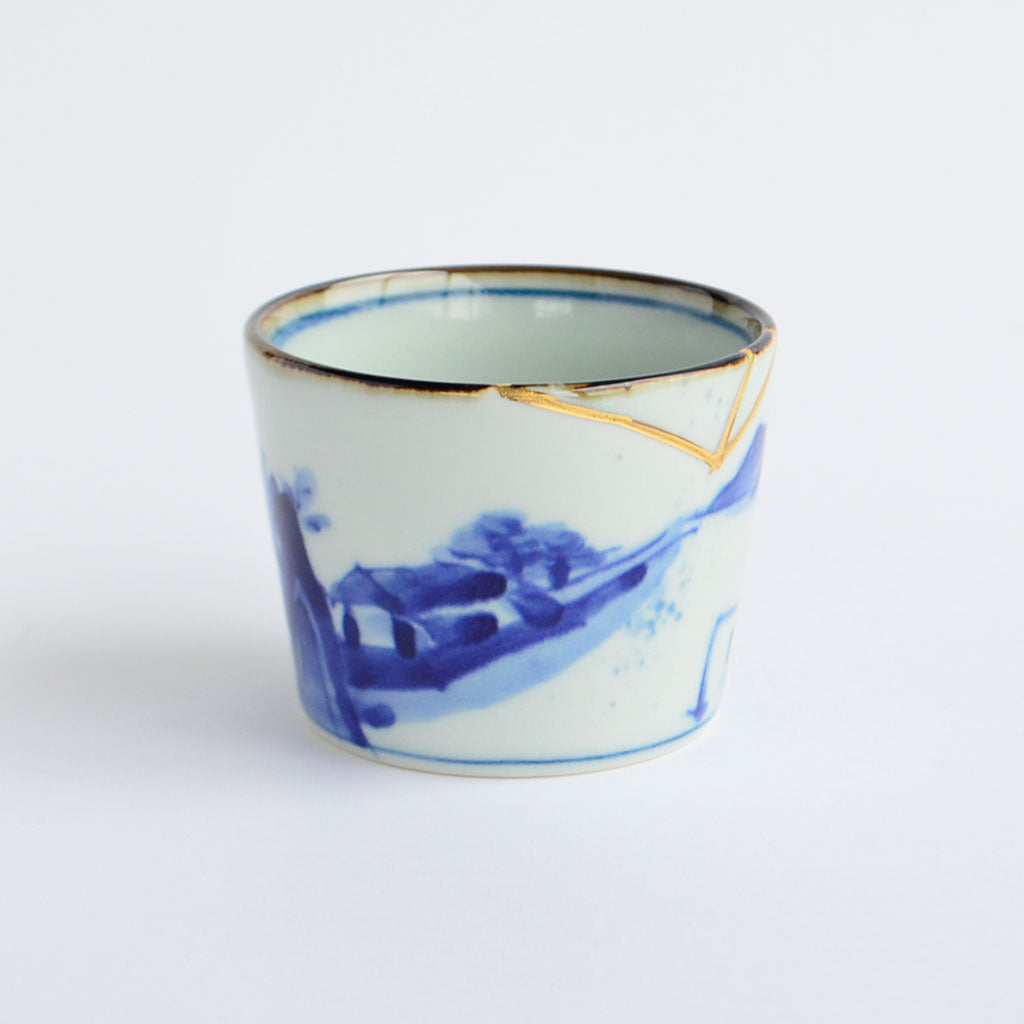 Imari Ware Soba-choko Cup with Gold Lining "Landscape"