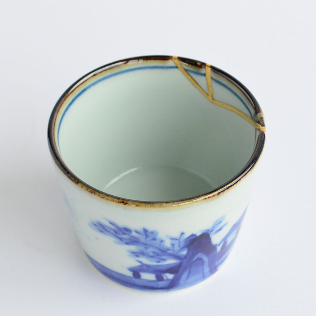 Imari Ware Soba-choko Cup with Gold Lining "Landscape"