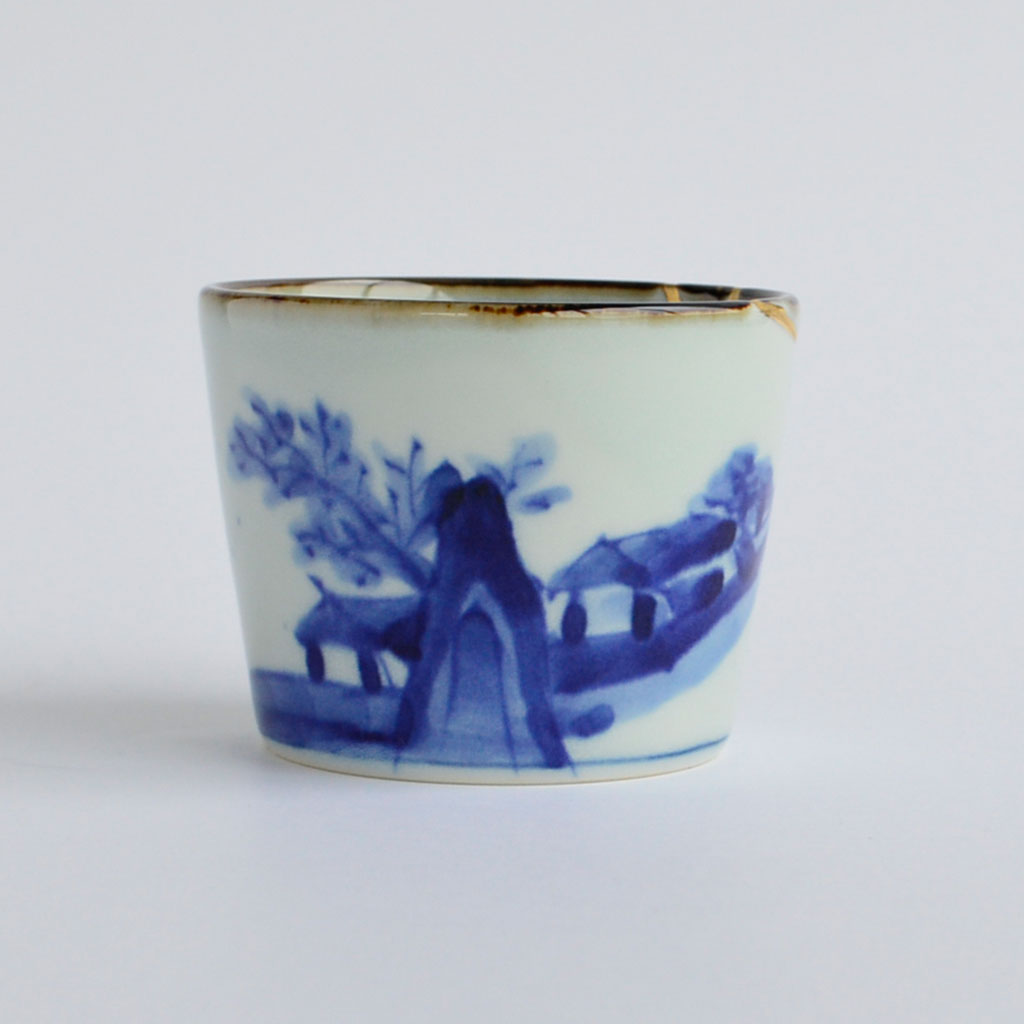 Imari Ware Soba-choko Cup with Gold Lining "Landscape"