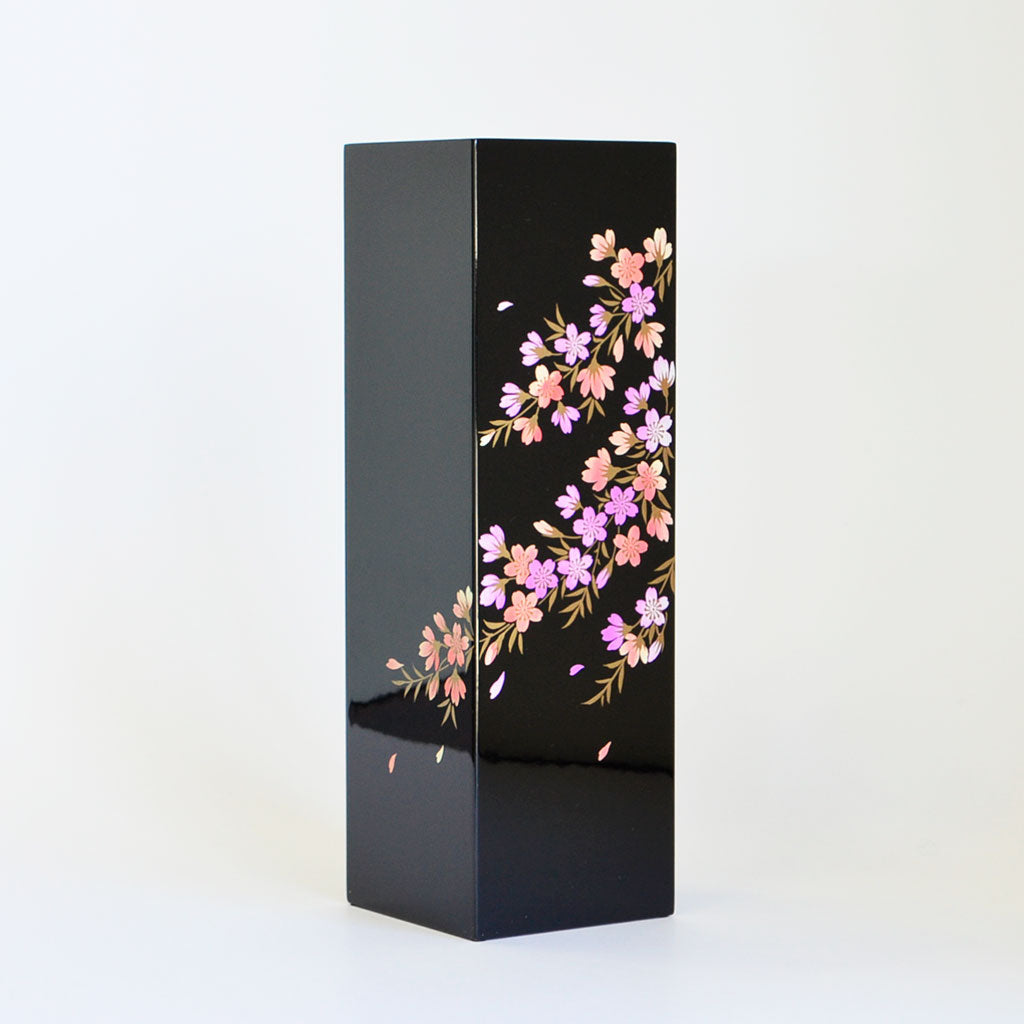 Lacquerware Vase "Cherry Petals"