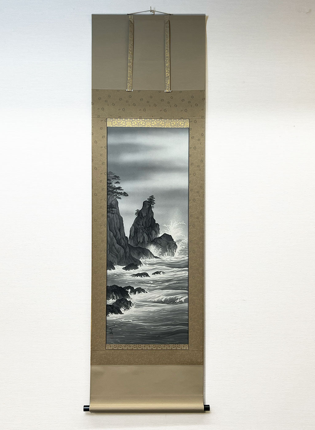 Japanese Hanging Scroll Kakejiku Tomohiro Shimada "Shan Shui with Waves"