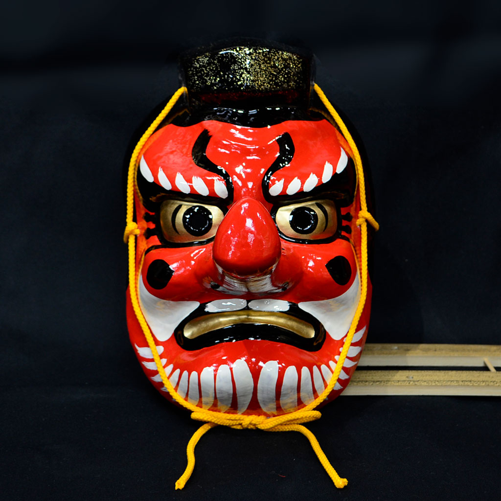 Tengu mask made of papier-mâché