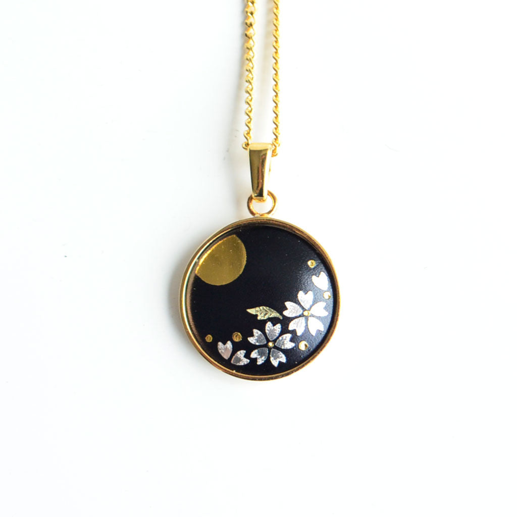 Kyo Kyo Damascene Pendant “Cherry Blossoms and the Moon” – Diameter: 1.6 cm