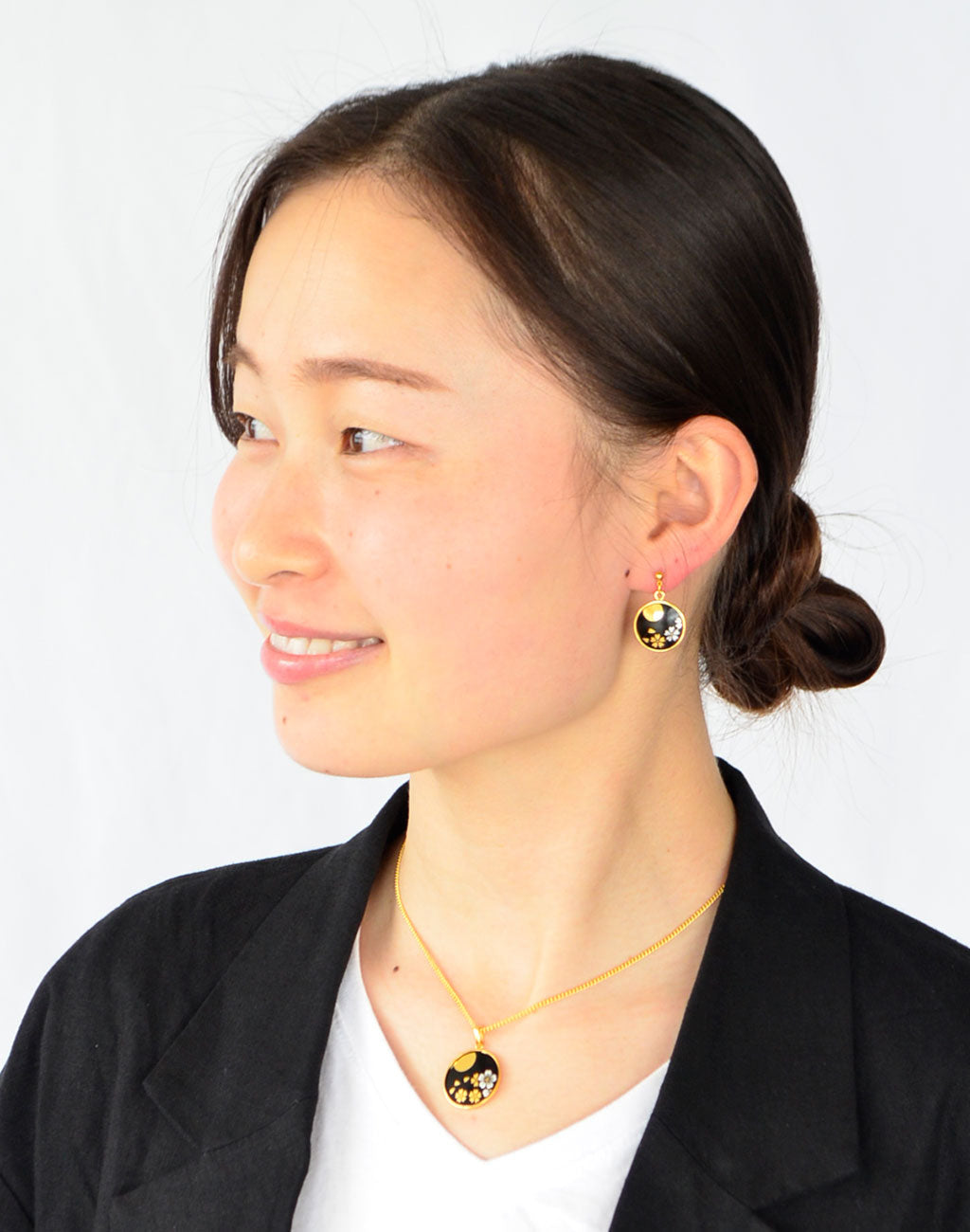 Kyoto Damascene Dangling Earrings "Cherry Blossoms and the Moon"– Diameter: 1.6 cm