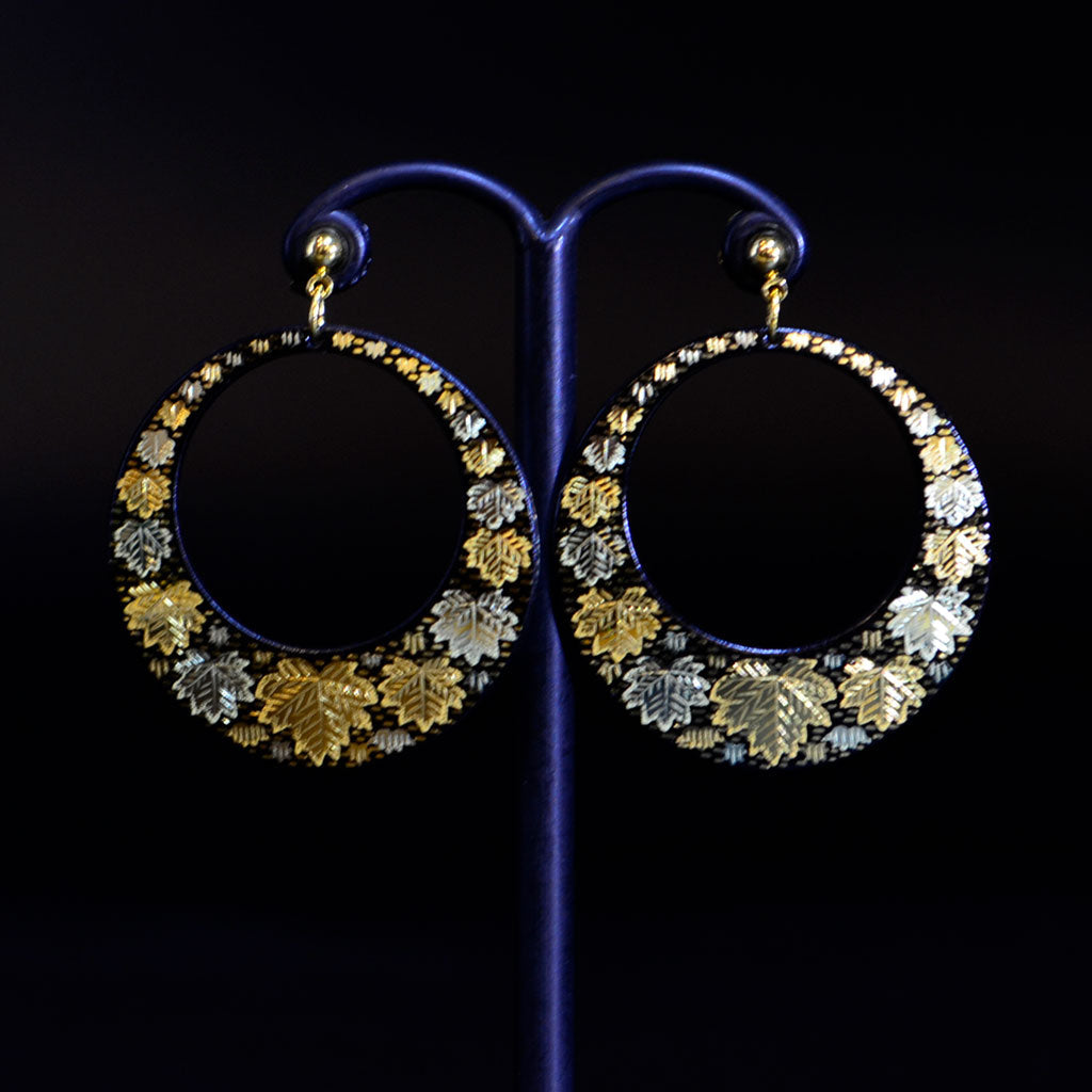 Kyoto Damascene Open Circle Earrings Fully Covered With Ivy – Diameter: 3 cm