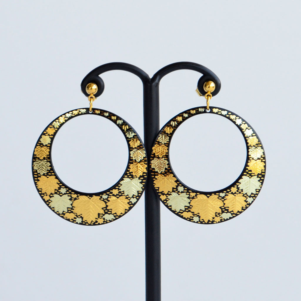 Kyoto Damascene Open Circle Earrings Fully Covered With Ivy – Diameter: 3 cm
