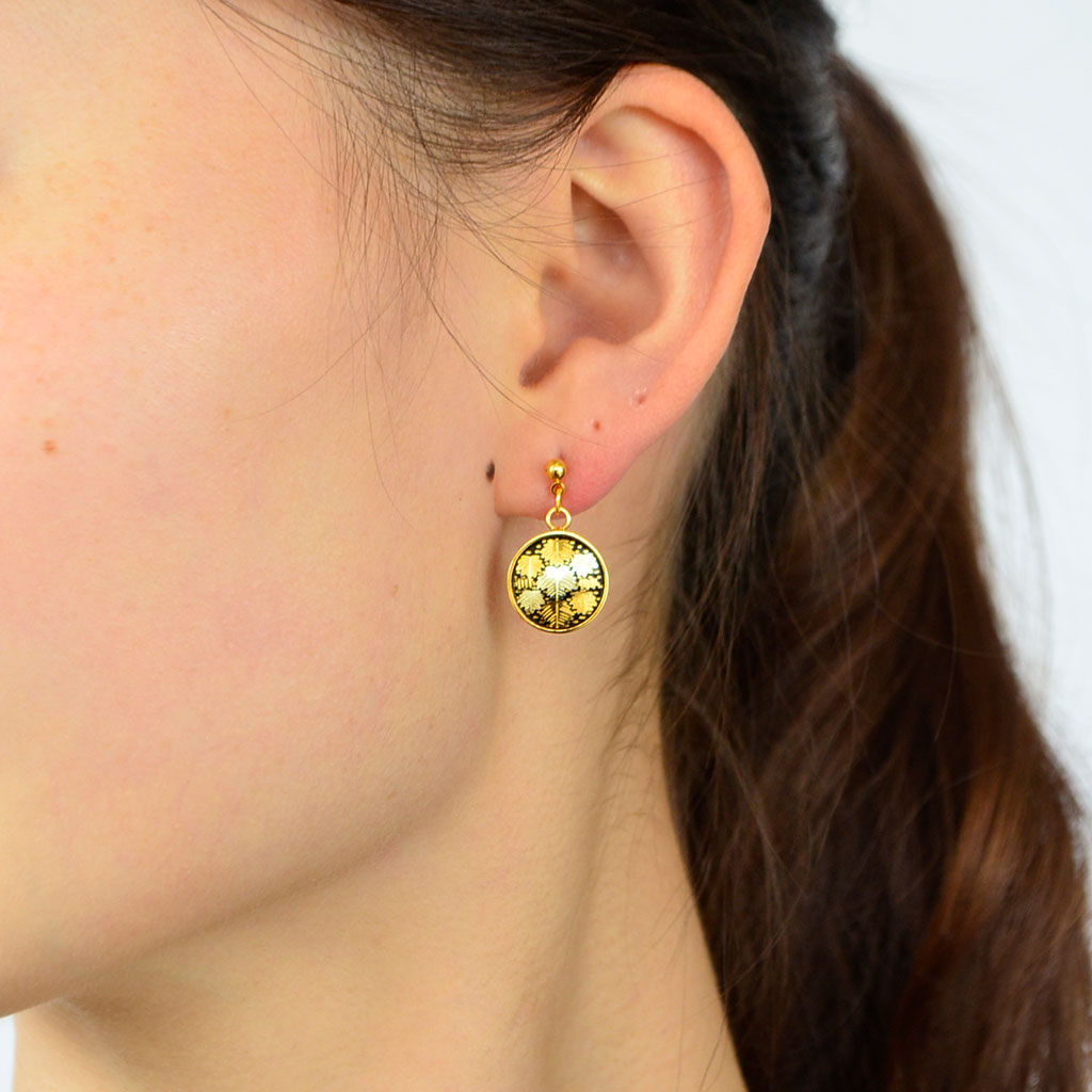 Kyoto Damascene Dungling Earrings Fully Covered With Ivy – Diameter: 1.2 cm