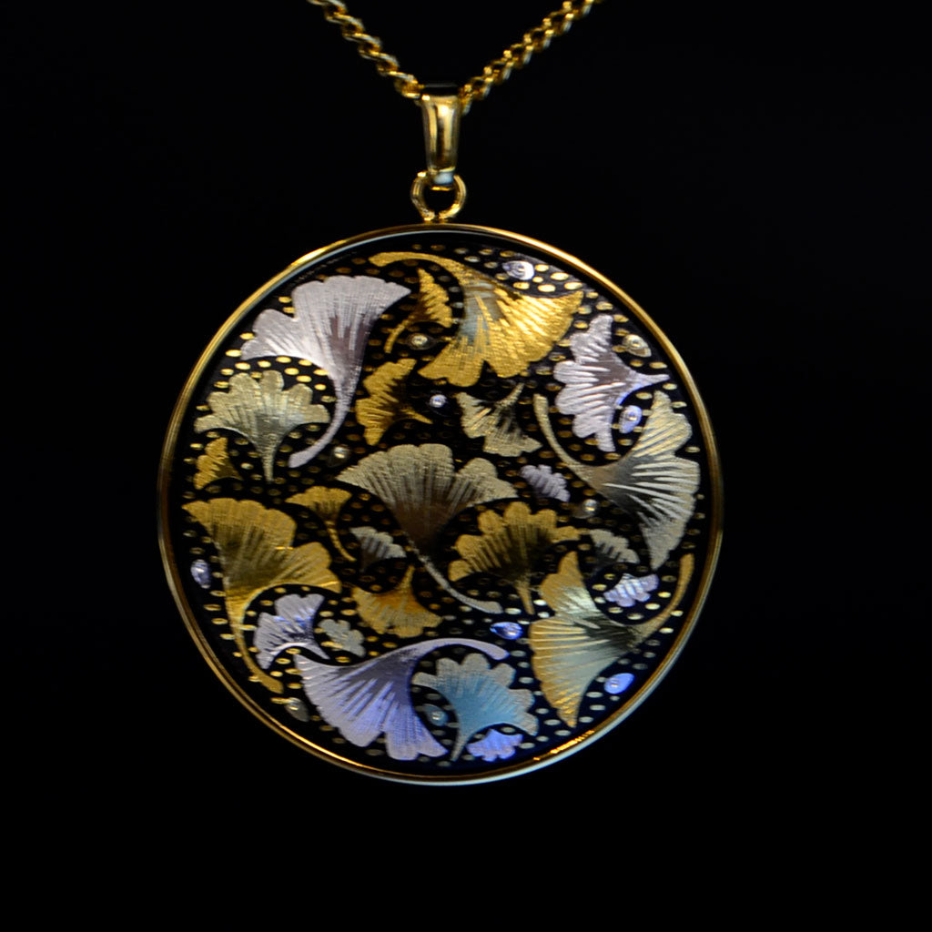 Kyoto Damascene Pendant Fully Covered With Ginkgo Leaves – Diameter: 3 cm