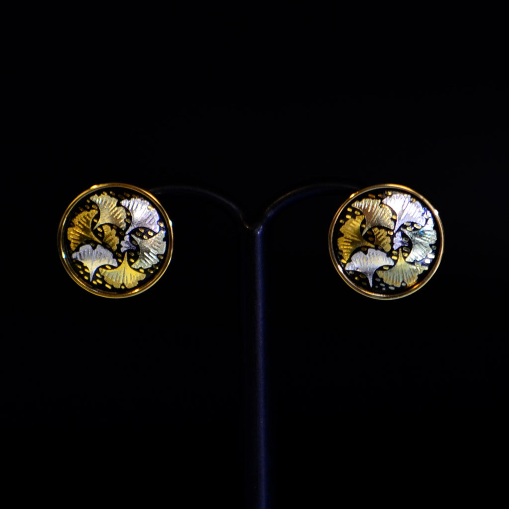 Kyoto Damascene Stud Earrings Fully Covered With Ginkgo Leaves – Diameter: 1.2 cm