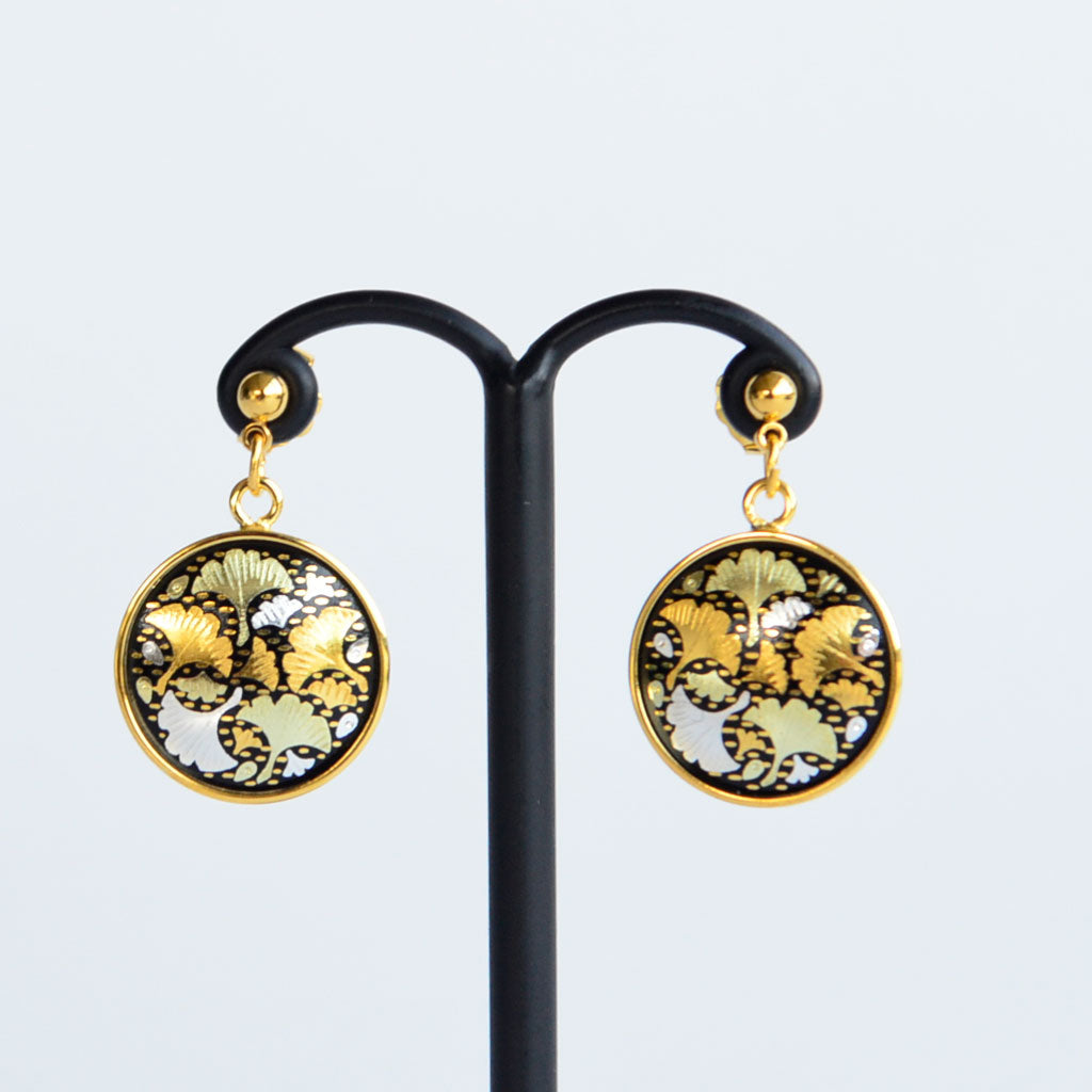 Kyoto Damascene Dungling Earrings Fully Covered With Ginkgo Leaves – Diameter: 1.6 cm