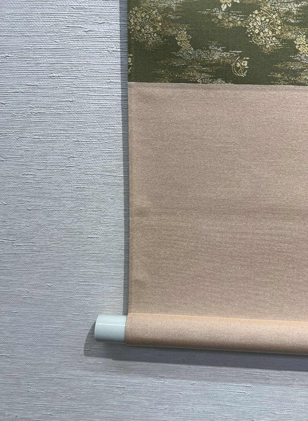 Japanese Hanging Scroll Kakejiku Painted byby Shinji Kouno "Shochikubai (Pine, Bamboo, and Plum)" (OKJ 107)