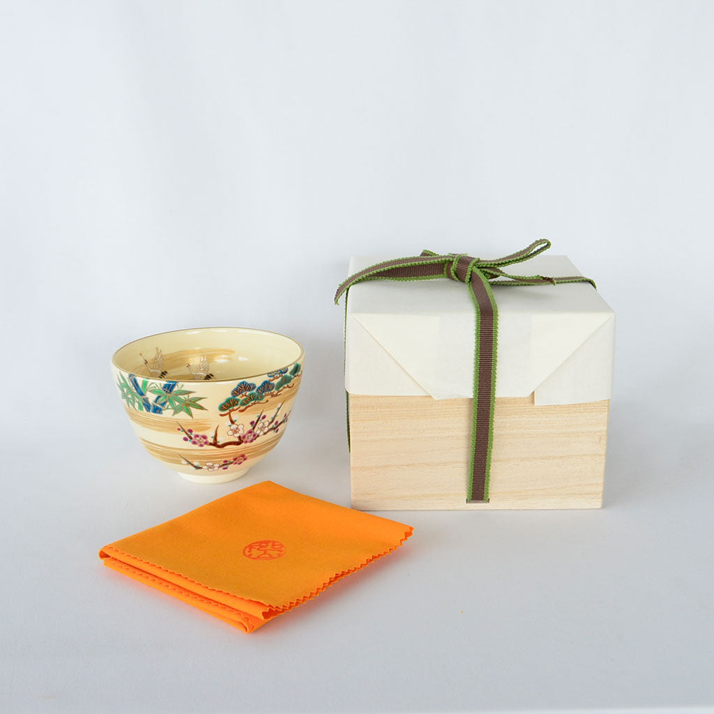 Kiyomizu Matcha Tea Bowl "Ninsei Crane, Pine, Bamboo and Plum"