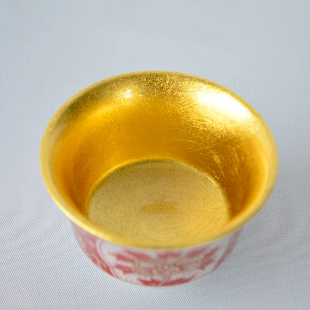 Gold Leaf Kutani Ware Sake Cup "Hachirou  Style"