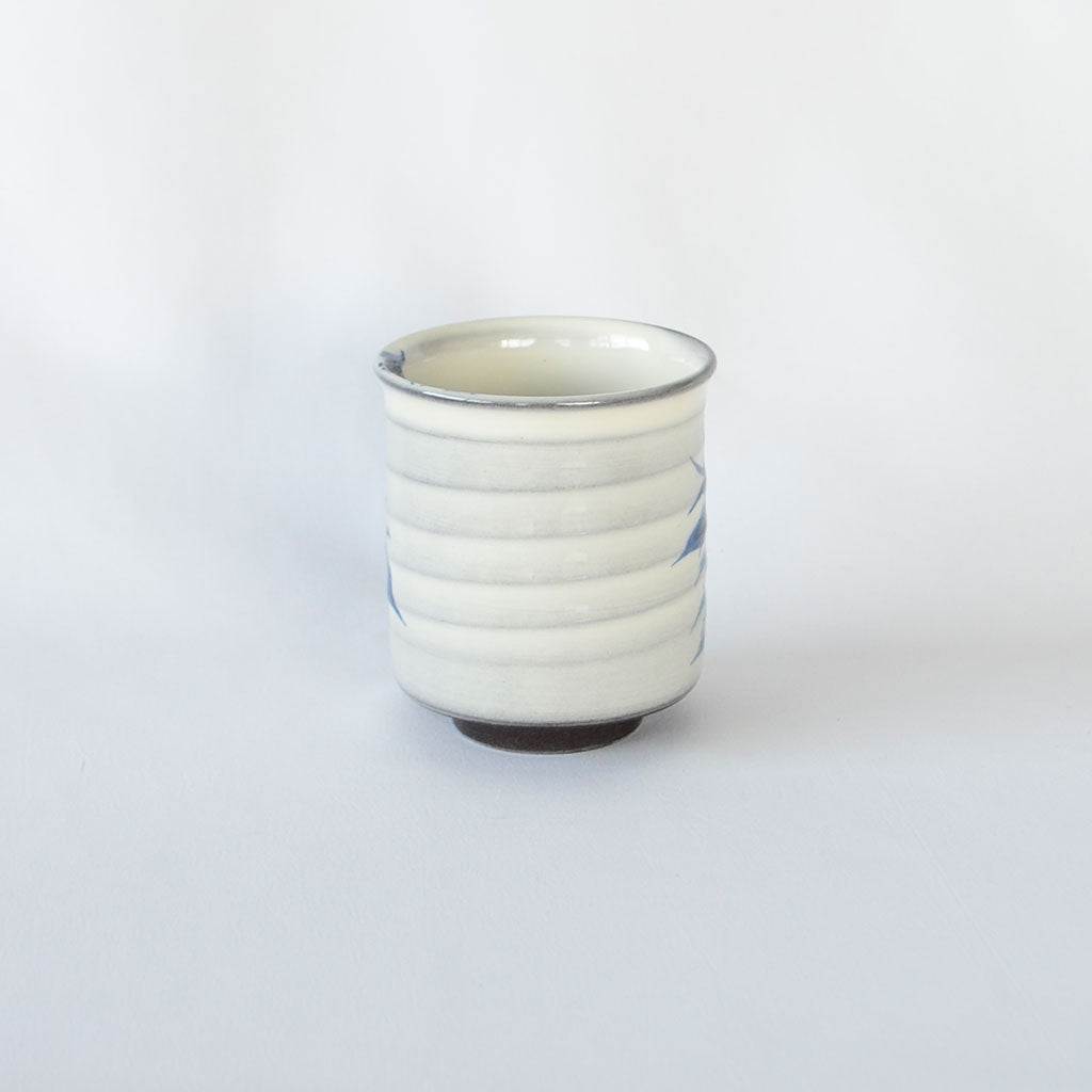 Kiyomizu ware Tea Cup "Sometsuke Botan (Peony)"