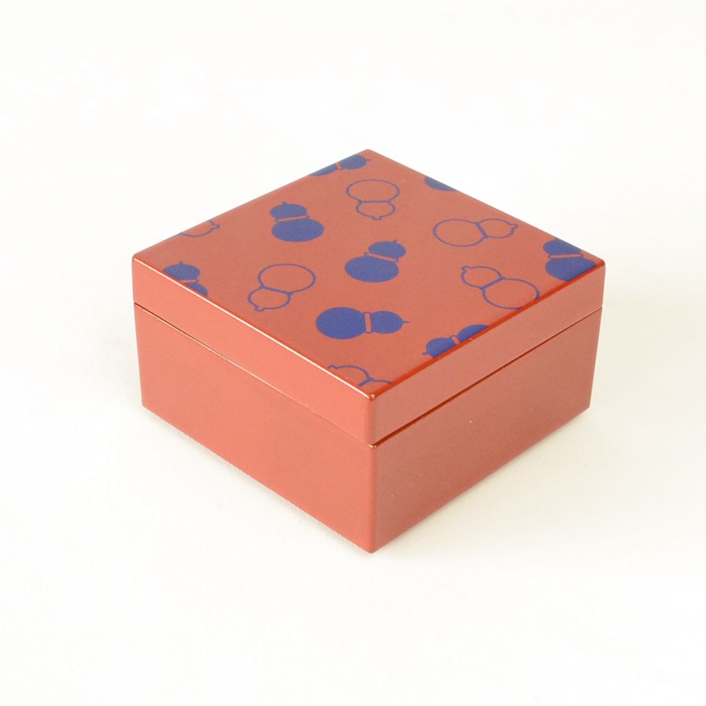Lacquerware Small Box "Hyoutan (Gourd)"●