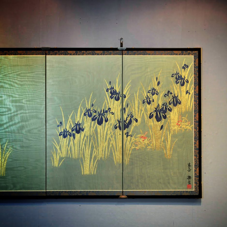 We are working to create a new form of folding screens, which have become less familiar in modern life, that can be used to create a "Japanese" space in modern life. We will produce folding screens that can be used not only in Japanese-style rooms, but also in Western-style rooms to create attractive spaces.