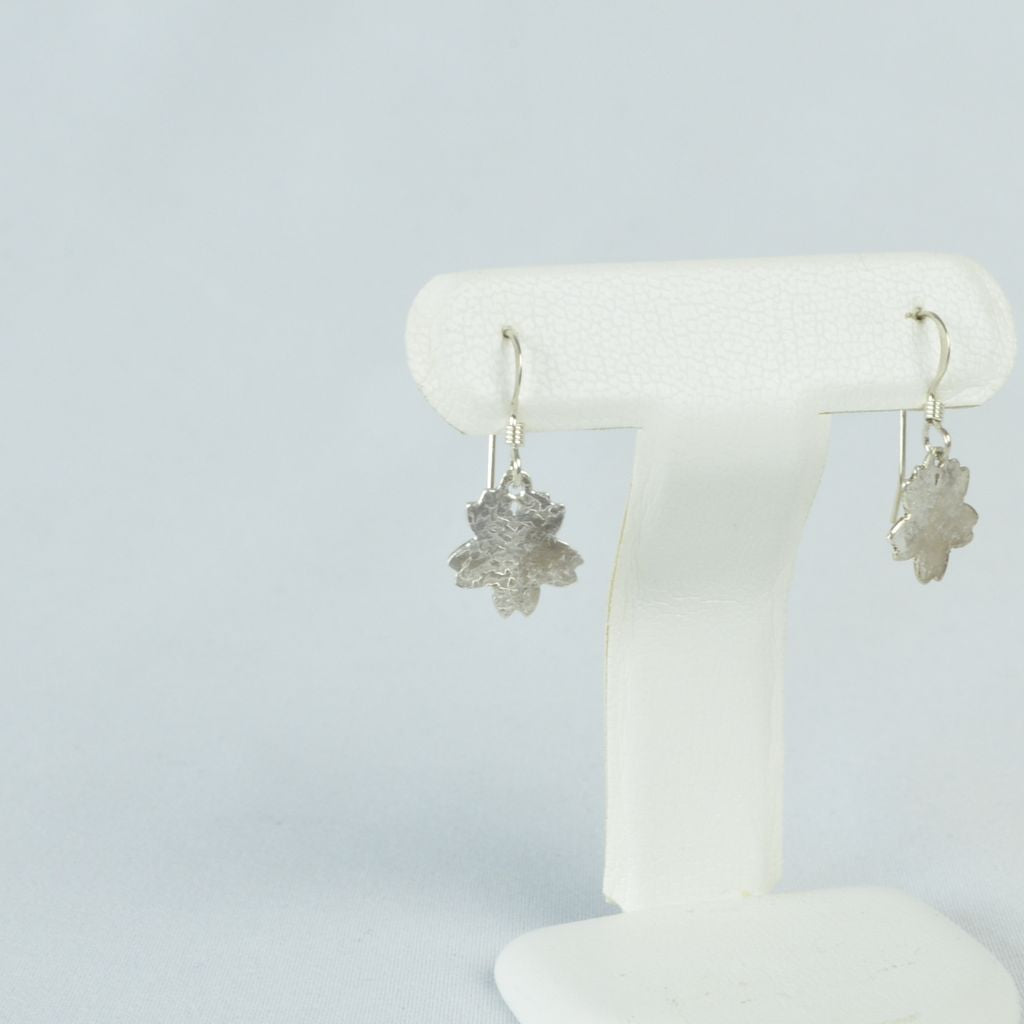 Pure Silver Pierced Earrings “Floweret Motif”