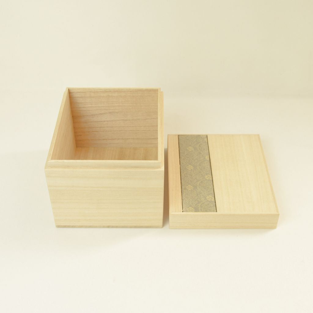Kyo-Sashimono “Paulownia Bread Box”●