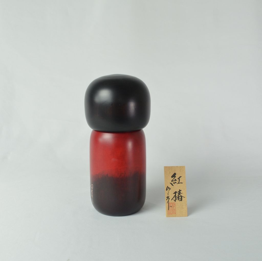 Kokeshi doll "Benitsubaki (Red Camellia)"