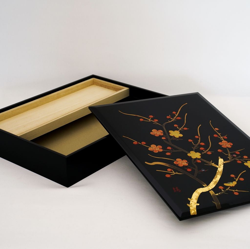 Lacquerware Box "Plum blossoms" Size 11.0 Ko-bai
